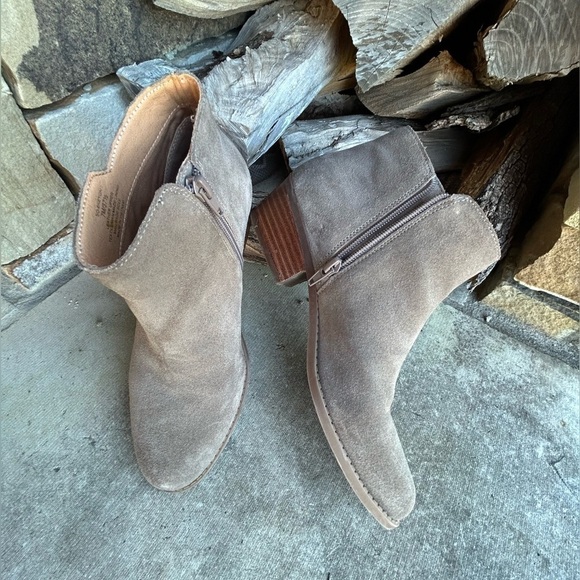 Sole Society Breyon Leather Suede ankle boots w/side zip Sz-7M. D - Picture 7 of 11